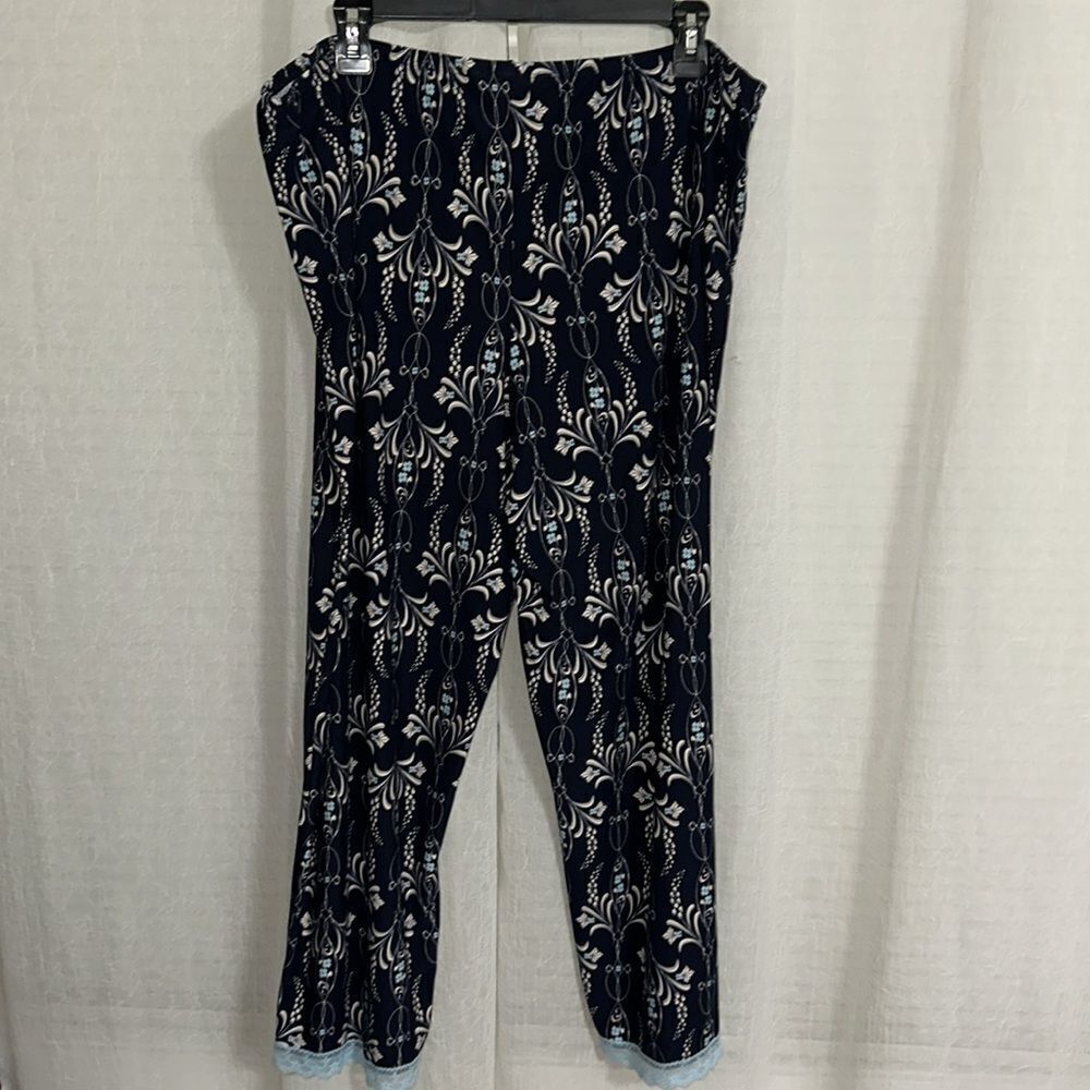 delicates 2-3X Navy White Light Blue Floral Jersey Light Weight Crop PJ Bottom - Picture 2 of 7